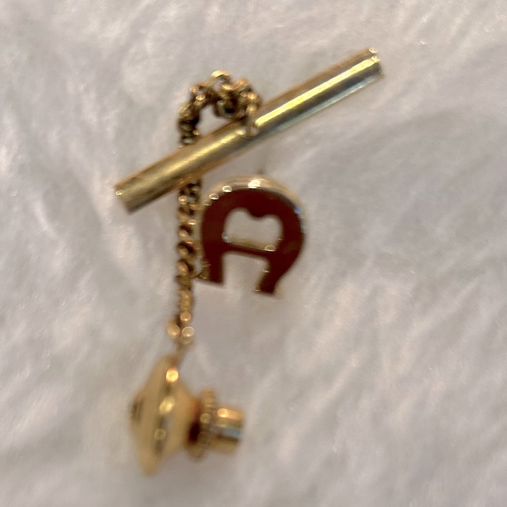 ✔️ Etienne Aigner Vintage  Tie Tac Or Use as Initial A